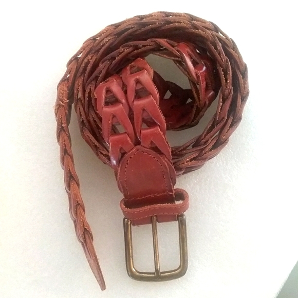 Holt Renfrew Unisex Leather Belt - Brass Buckley          - 44" × 1.5" - Picture 2 of 2